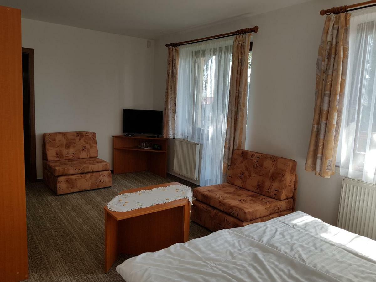 Guest House Boba Штрба Екстер'єр фото